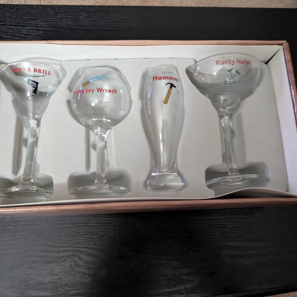 Cordial Glass Set "The Handy Man" - Picture 2 of 8